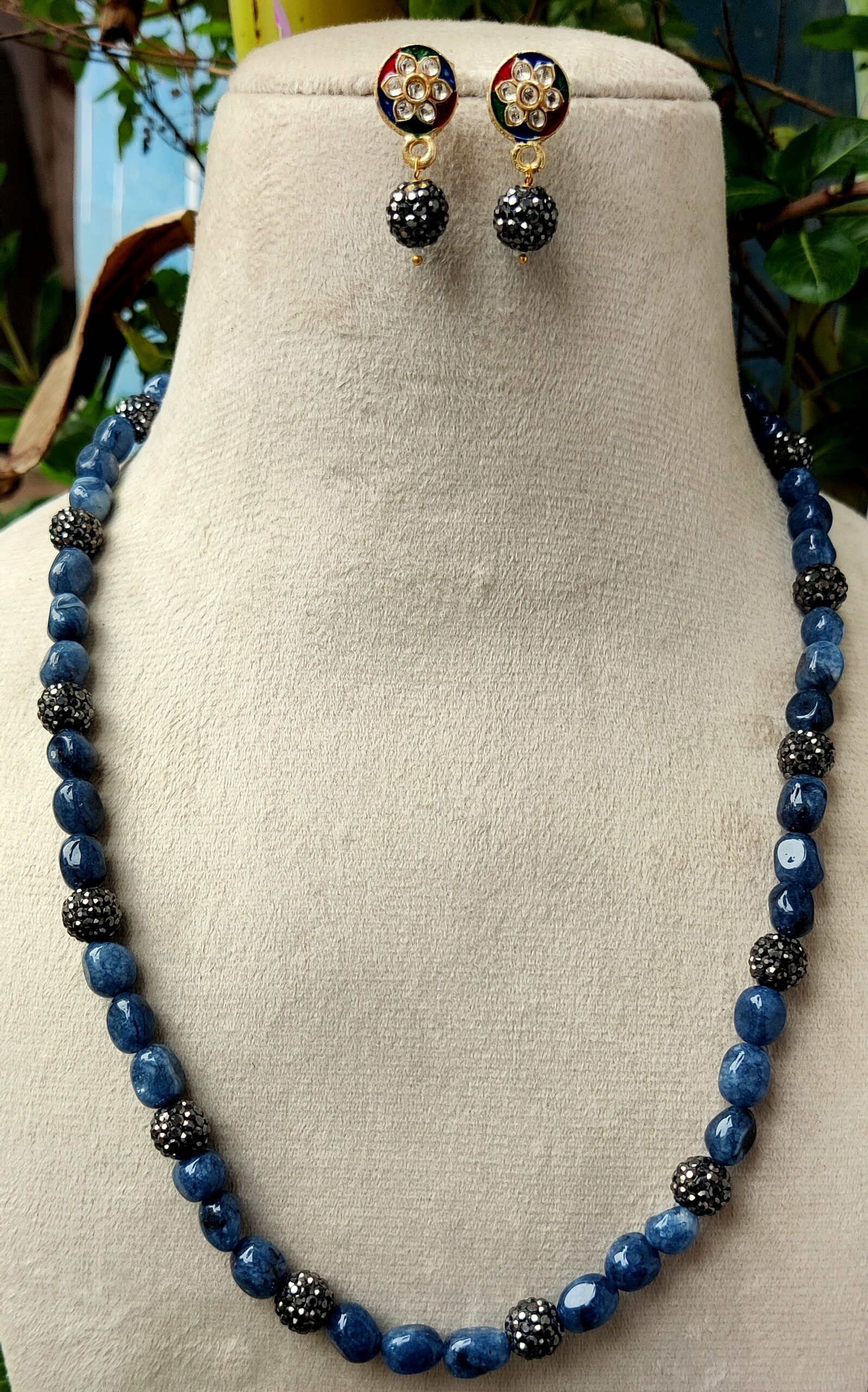 natural quartz single layer mala with meena earing - Image 7
