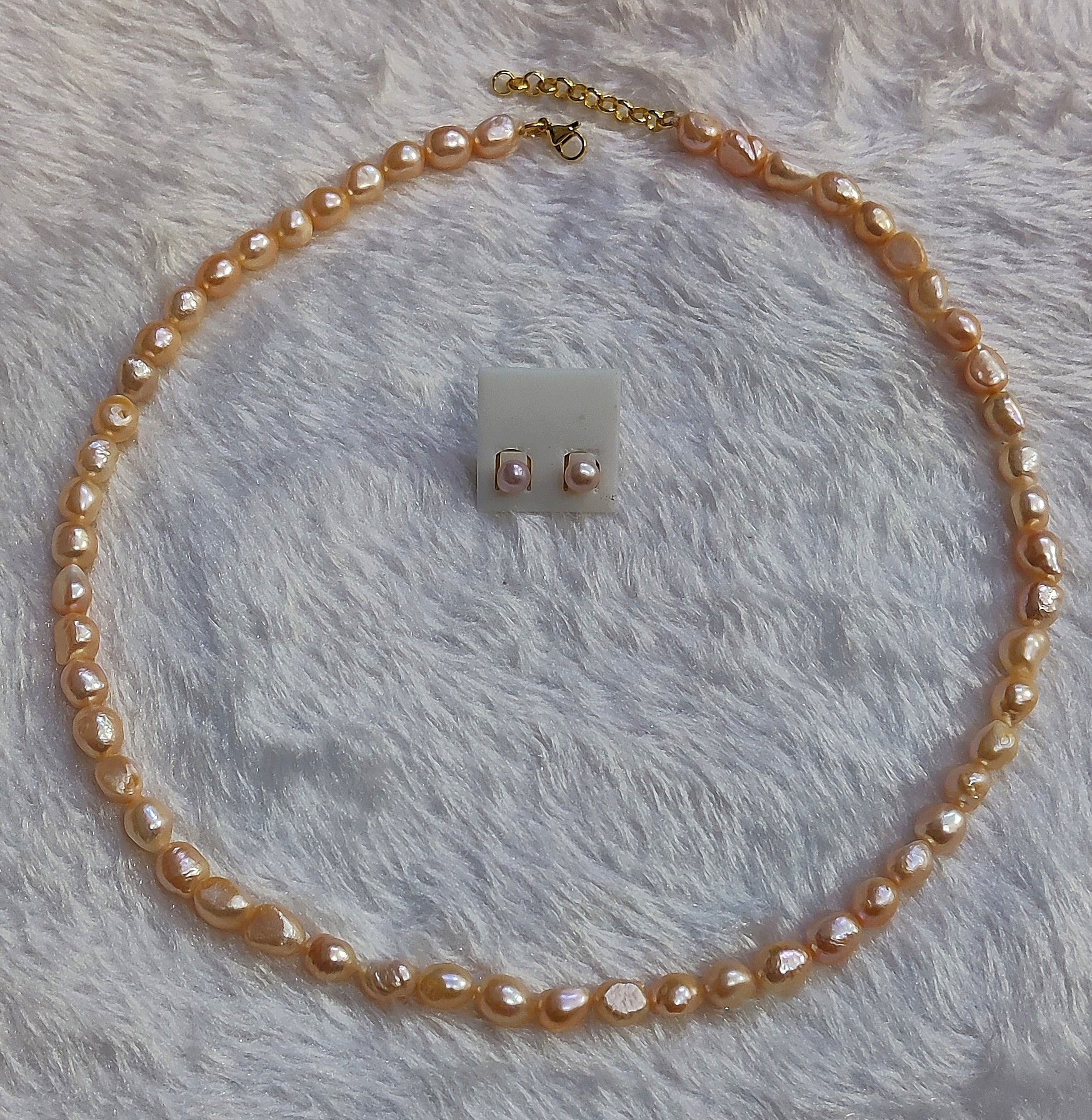 Freshwater Pearl Necklace & Stud Earrings Set