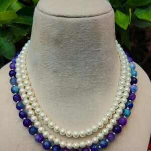 Agate with Pearl Necklace